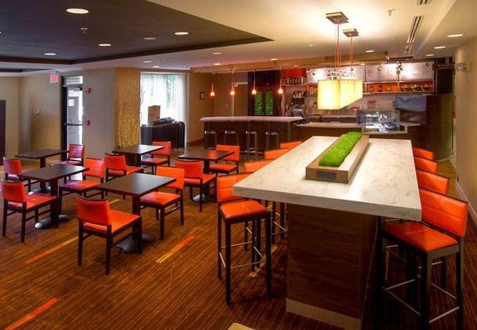 Courtyard By Marriott
